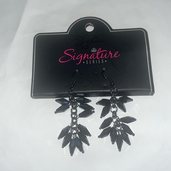 Dark Blue Sparkly Dangle Earings - Picture 2 of 4